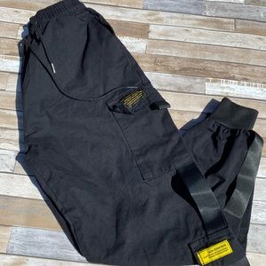 Black cargo style pants S